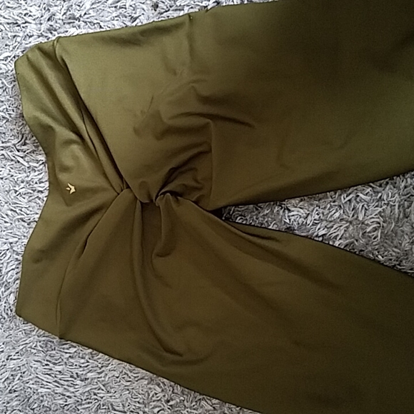 OBSESSION Scrunch Butt Shapewear Leggings W/ Pockets!! Like New! - Picture 4 of 5
